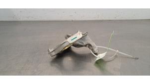 Gebruikte Cardan steun Peugeot 3008 III 1.6 16V Plug-in Hybrid 195 Prijs € 30,25 Inclusief btw aangeboden door Autohandel Didier