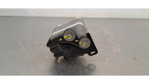 Gebruikte Airco Condensor Peugeot 3008 III 1.6 16V Plug-in Hybrid 195 Prijs € 66,55 Inclusief btw aangeboden door Autohandel Didier