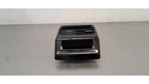 Gebruikte Luchtrooster achter Peugeot 3008 III 1.6 16V Plug-in Hybrid 195 Prijs € 66,55 Inclusief btw aangeboden door Autohandel Didier