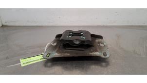 Gebruikte Motorrubber Peugeot 3008 III 1.6 16V Plug-in Hybrid 195 Prijs € 66,55 Inclusief btw aangeboden door Autohandel Didier