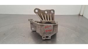 Gebruikte Motorsteun Jeep Compass II (MP) 1.3 T4 130 16V Prijs € 48,40 Inclusief btw aangeboden door Autohandel Didier