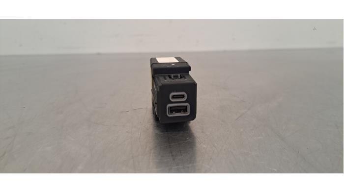 Connexion USB Jeep Compass