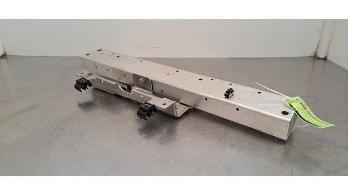 Barre transversale avant Audi E-Tron
