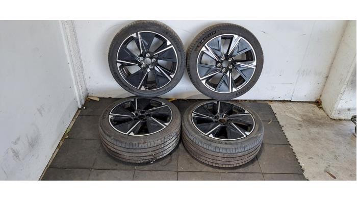 Kit jantes + pneumatiques Peugeot 308