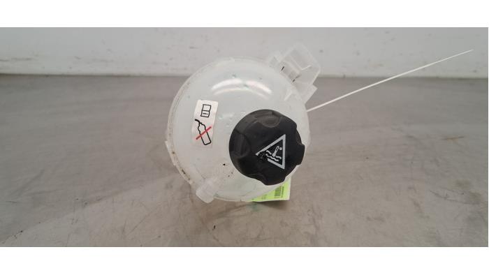 Réservoir d&#039;expansion Peugeot 308