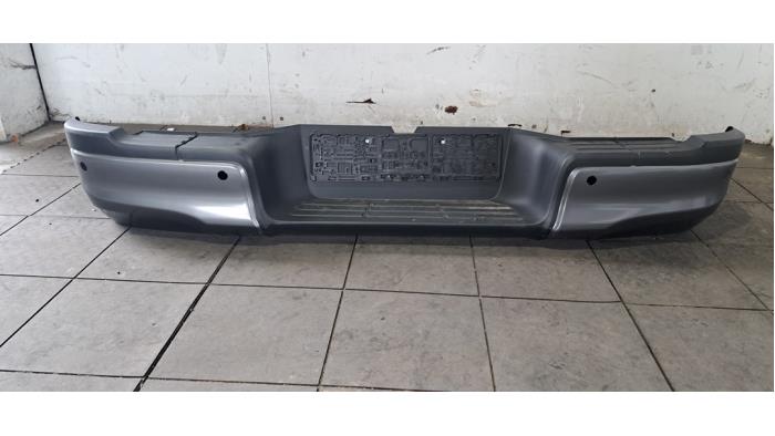 Pare-chocs arrière Toyota Hilux