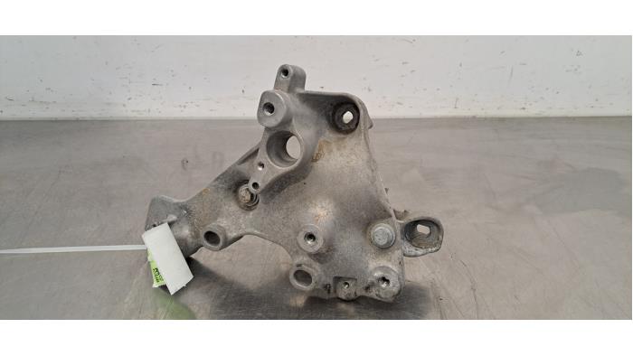 Support moteur Renault Trafic