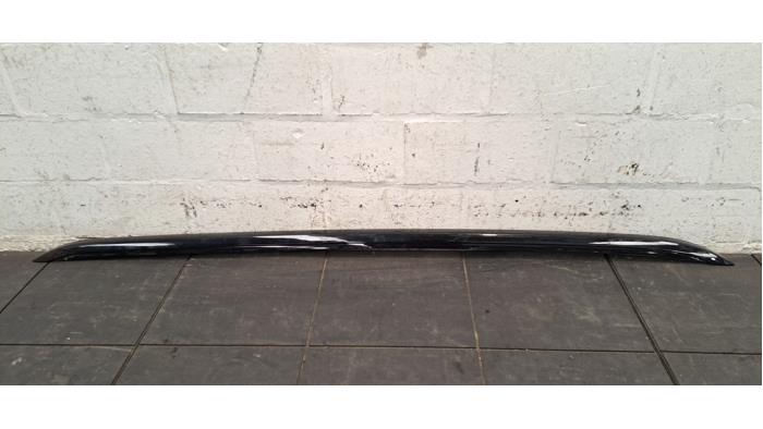 Rail de toit droit Peugeot 2008