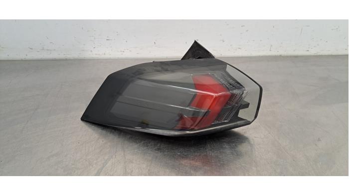 Feu arrière gauche Peugeot 2008