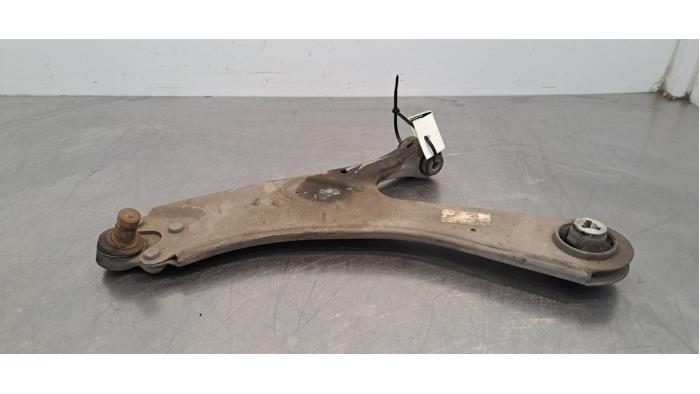 Bras de suspension avant gauche Peugeot 2008