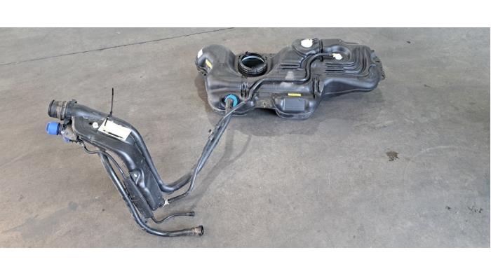 Réservoir de carburant Peugeot 2008