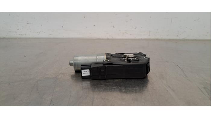 Moteur toit ouvrant Audi E-Tron