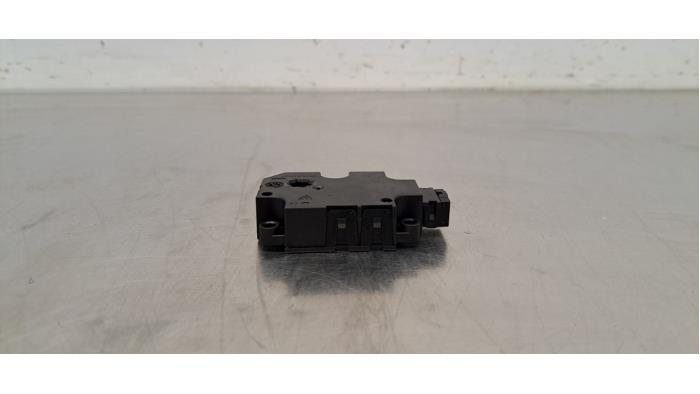 Moteur pas à pas Audi E-Tron