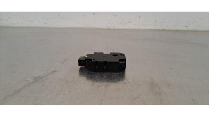 Moteur pas à pas Audi E-Tron