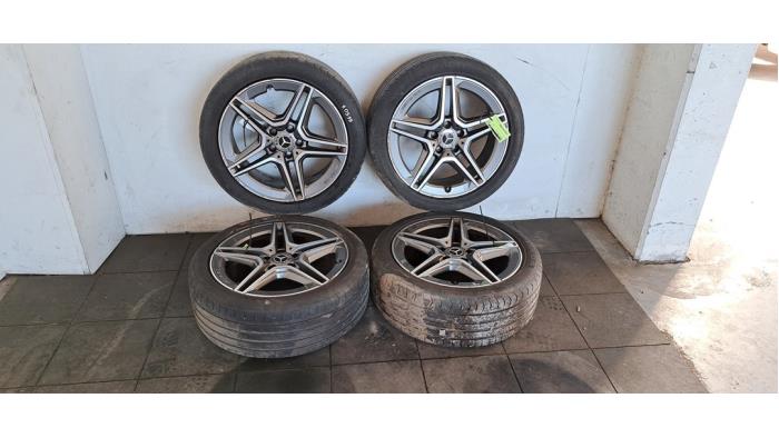 Kit jantes + pneumatiques Mercedes A-Klasse