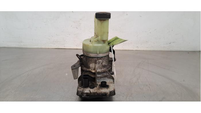 Pompe direction assistée Renault Master