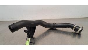 Gebruikte Intercooler Buis Ford Transit Custom 2.0 TDCi 16V Eco Blue 130 Prijs € 30,25 Inclusief btw aangeboden door Autohandel Didier