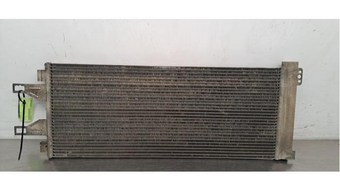 Radiateur Opel Movano