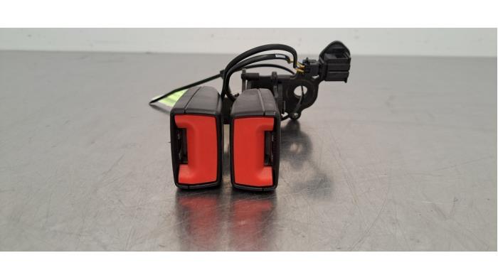 Insertion ceinture de sécurité arrière gauche Audi S3