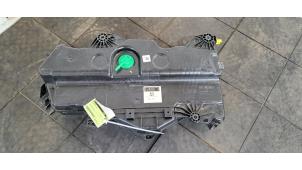 Gebruikte Tank adblue Opel Movano 2.2 D 165 Prijs € 592,90 Inclusief btw aangeboden door Autohandel Didier