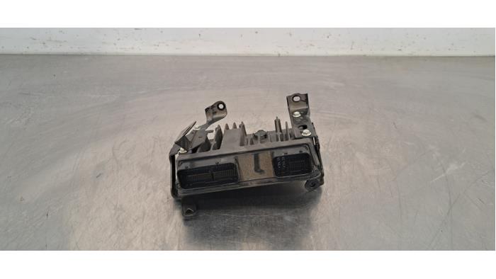 Ordinateur gestion moteur Toyota Rav-4