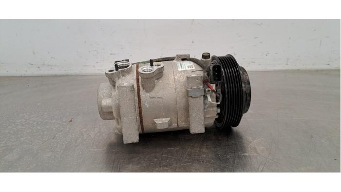 Pompe clim Hyundai Creta