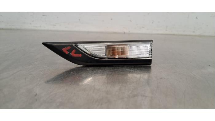 Clignotant protection avant gauche Volkswagen Caddy