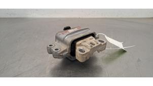 Gebruikte Motorsteun Volkswagen Caddy IV 2.0 TDI 75 Prijs € 30,25 Inclusief btw aangeboden door Autohandel Didier