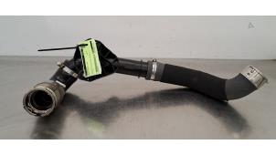 Gebruikte Intercooler Buis Renault Master III (FV) 2.3 Energy dCi 180 Twin Turbo 16V FWD Prijs € 66,55 Inclusief btw aangeboden door Autohandel Didier