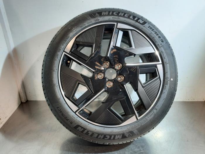 Jante + pneumatique Peugeot 408