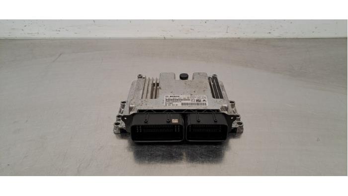 Ordinateur gestion moteur Opel Combo