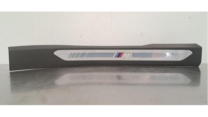 Bande décorative BMW X7