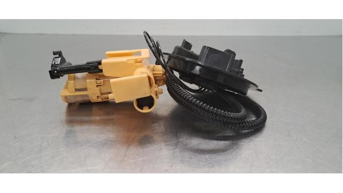 Pompe carburant électrique Mercedes C-Klasse