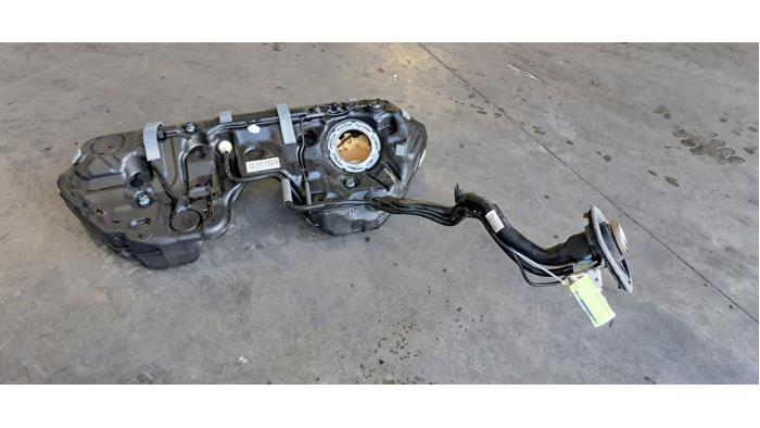Réservoir de carburant Mercedes C-Klasse