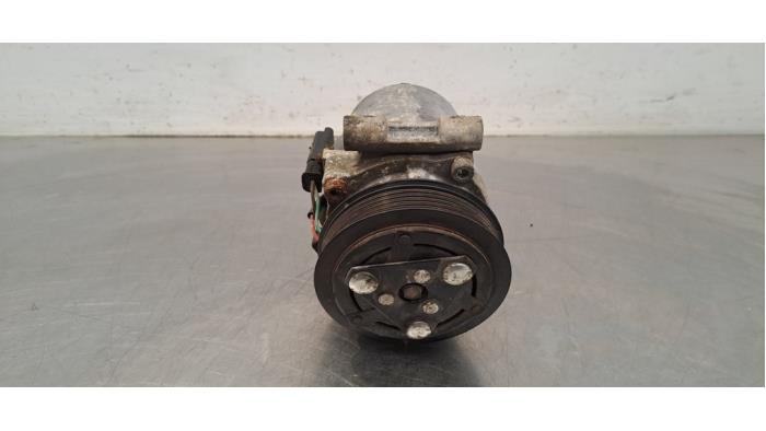 Pompe clim Opel Combo