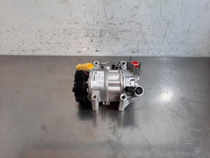 Pompe clim Peugeot 408