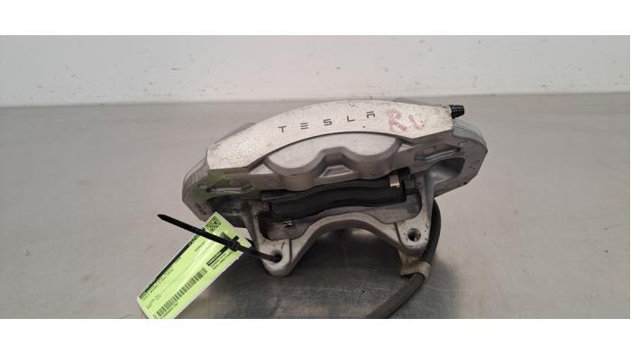Pinza de freno derecha delante Tesla Model 3