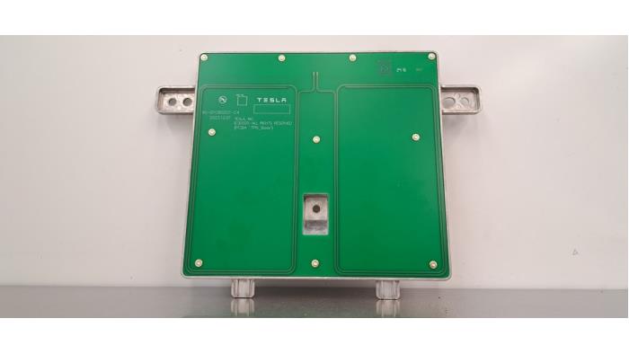 Draadloze oplader Tesla Model 3