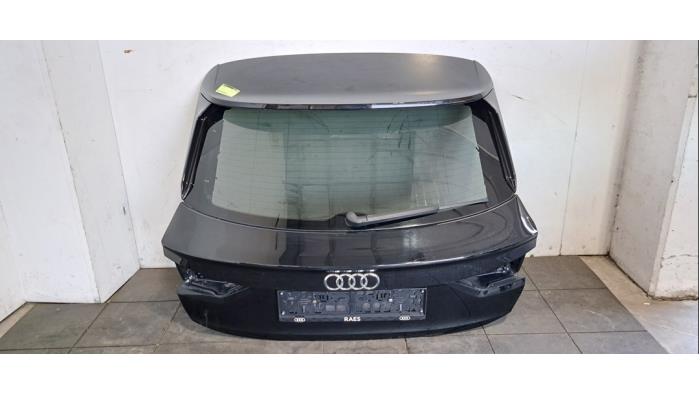 Hayon Audi Q3