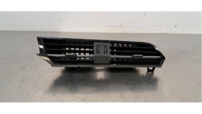 Grille aération tableau de bord Audi Q3