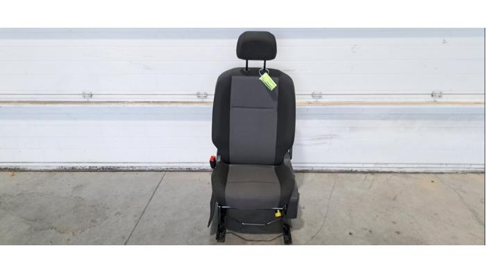 Stoel links Opel Combo