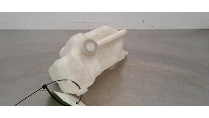 Réservoir d&#039;expansion Mitsubishi L200