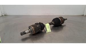 Gebruikte Aandrijfas links-voor Mitsubishi L-200 2.4 Clean Diesel 4WD Prijs € 66,55 Inclusief btw aangeboden door Autohandel Didier