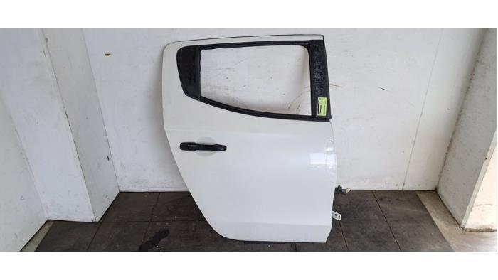Portier 4Deurs rechts-achter Mitsubishi L200