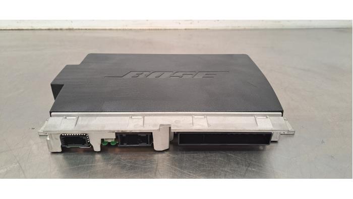 Radio amplifier Audi A6