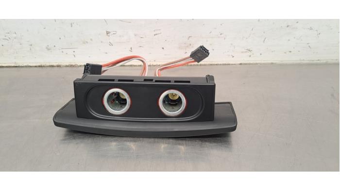 12-Volt-Anschluss Audi A6