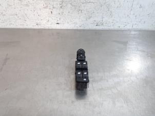 Gebruikte Combischakelaar ramen Citroen C5 Aircross I (A4/AC/AJ/AR) 1.2 e-THP PureTech 130 Prijs € 66,55 Inclusief btw aangeboden door Autohandel Didier