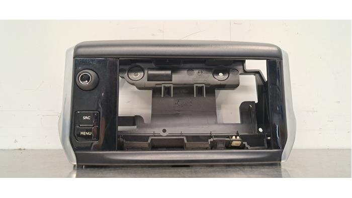 Regelunit Multi Media Peugeot 2008