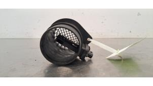 Gebruikte Luchtmassameter DS Automobiles DS 7 Crossback 1.6 16V E-Tense 4x4 Prijs € 42,35 Inclusief btw aangeboden door Autohandel Didier