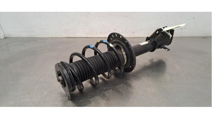 Amortisseur avant droit Peugeot 2008